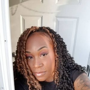 Meet your Posher, Savannah